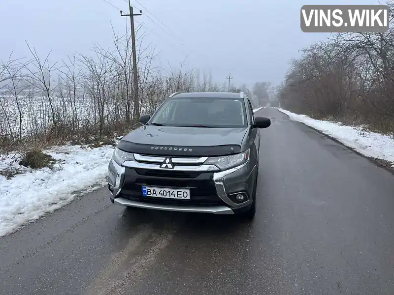 Внедорожник / Кроссовер Mitsubishi Outlander 2017 2.36 л. Вариатор обл. Кировоградская, Кропивницкий (Кировоград) - Фото 1/19