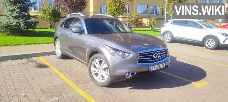 Внедорожник / Кроссовер Infiniti QX70 2013 3.7 л. обл. Киевская, Вышневое - Фото 1/10