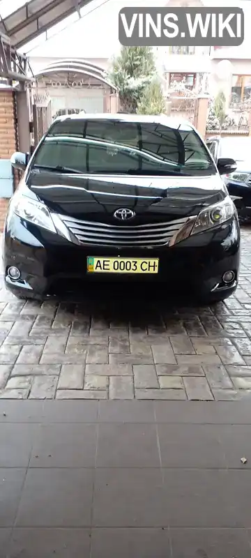 Мінівен Toyota Sienna 2013 3.5 л. Автомат обл. Дніпропетровська, Дніпро (Дніпропетровськ) - Фото 1/11