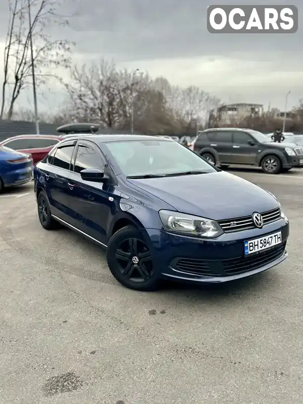 Седан Volkswagen Polo 2011 1.6 л. Автомат обл. Одеська, Одеса - Фото 1/6