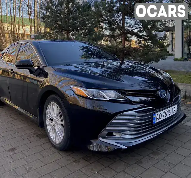 Седан Toyota Camry 2019 2.5 л. Автомат обл. Закарпатська, Ужгород - Фото 1/21