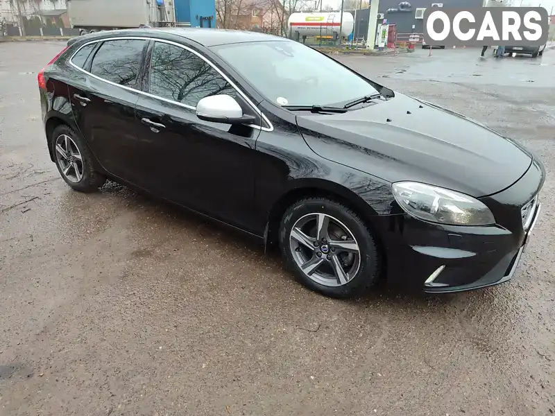 Хэтчбек Volvo V40 2015 2 л. Ручная / Механика обл. Львовская, Самбор - Фото 1/17