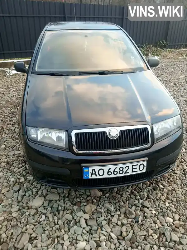 Седан Skoda Fabia 2006 1.2 л. обл. Закарпатська, Тячів - Фото 1/9