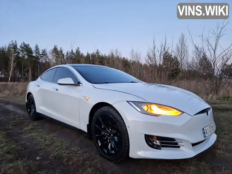 Ліфтбек Tesla Model S 2015 null_content л. Автомат обл. Київська, Київ - Фото 1/21