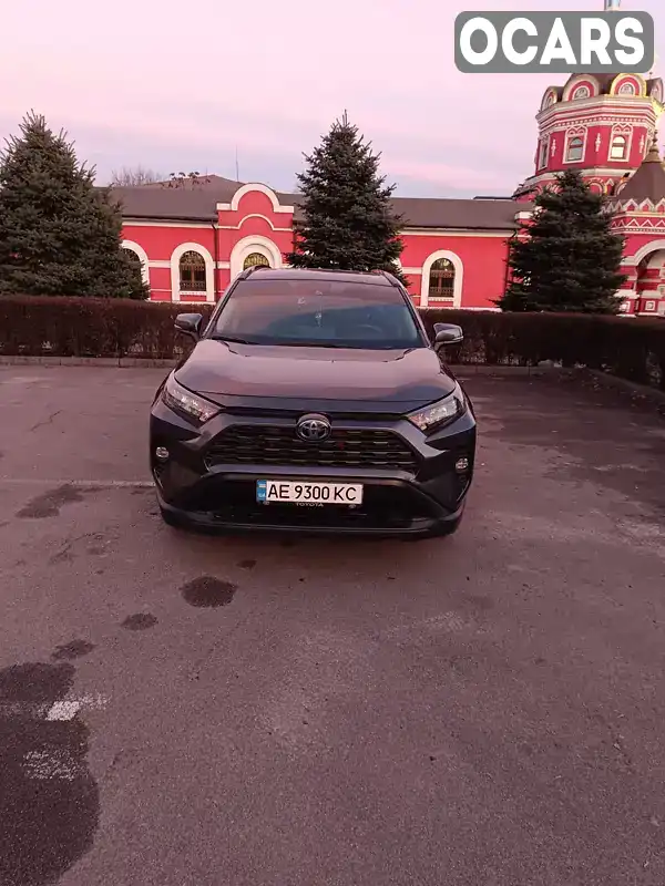 Внедорожник / Кроссовер Toyota RAV4 2020 2.49 л. Автомат обл. Днепропетровская, Каменское (Днепродзержинск) - Фото 1/9