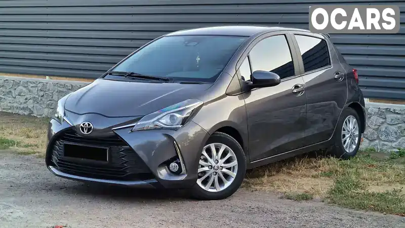 Хетчбек Toyota Yaris 2017 1.5 л. Автомат обл. Черкаська, Умань - Фото 1/10