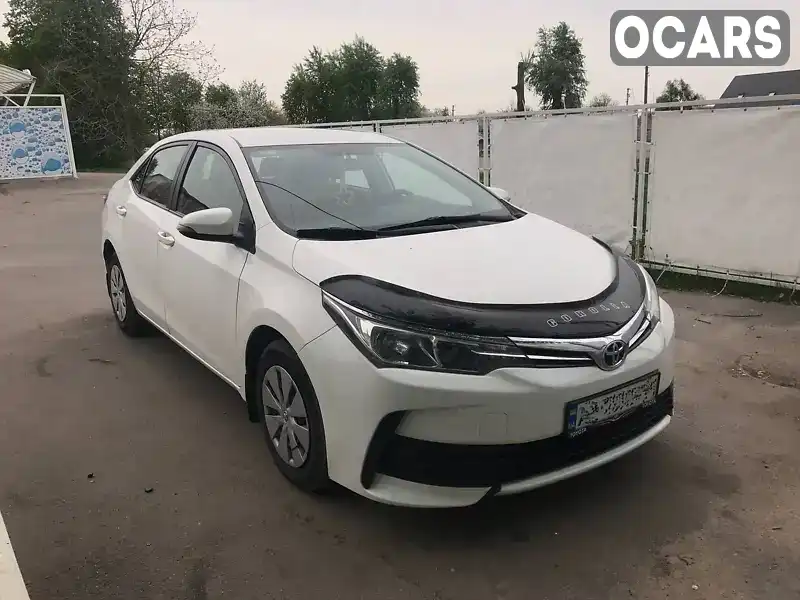 Седан Toyota Corolla 2018 1.33 л. Ручна / Механіка обл. Київська, Миронівка - Фото 1/21