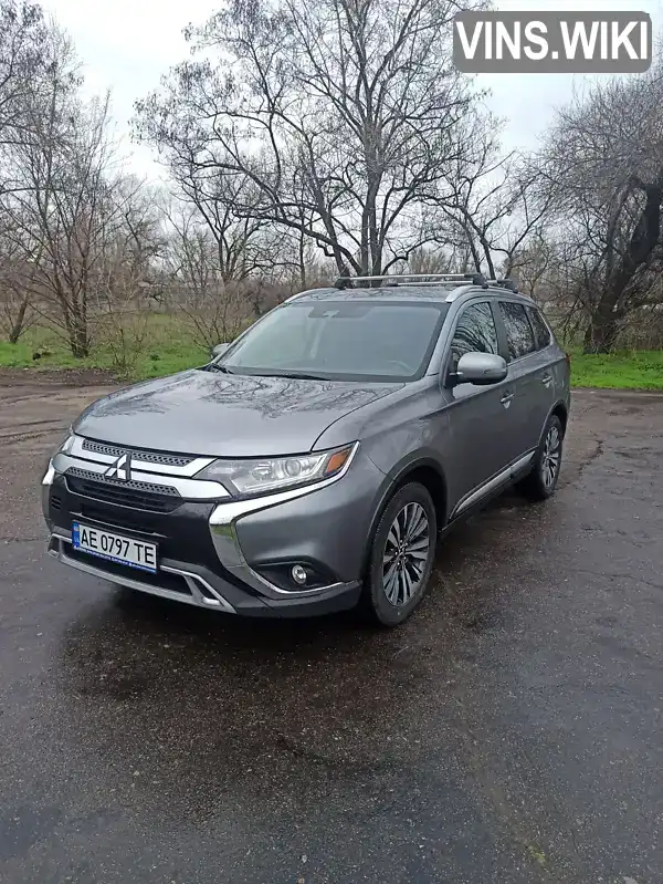 JA4AZ3A32LZ035847 Mitsubishi Outlander 2020 Внедорожник / Кроссовер 2.36 л. Фото 1