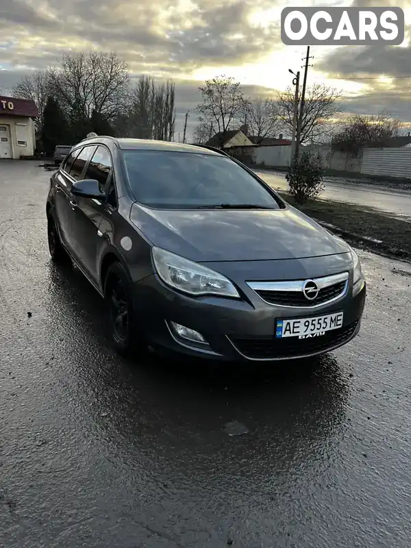 Універсал Opel Astra 2011 1.3 л. Ручна / Механіка обл. Донецька, Покровськ (Красноармійськ) - Фото 1/10