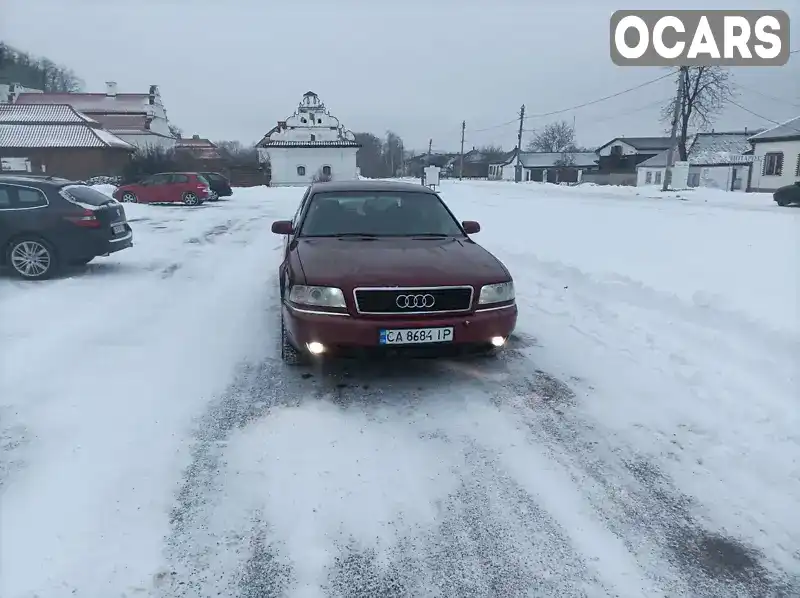 Седан Audi A8 2000 2.5 л. Типтронік обл. Черкаська, Чигирин - Фото 1/13