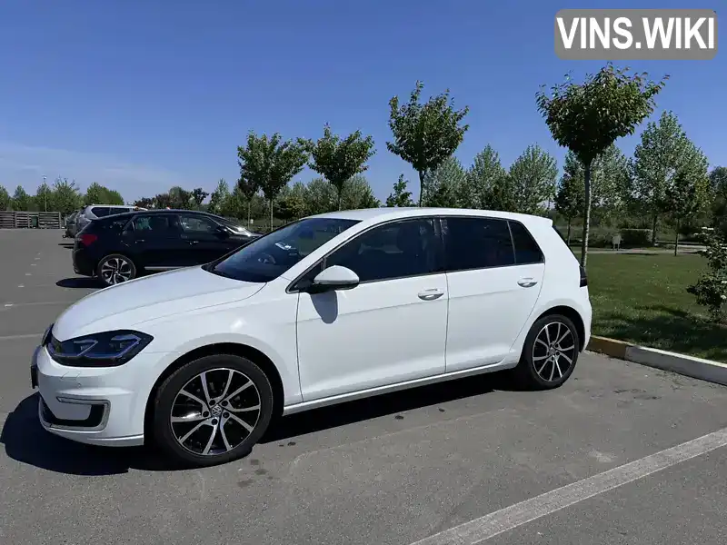 Хэтчбек Volkswagen e-Golf 2017 null_content л. Вариатор обл. Киевская, Киев - Фото 1/21