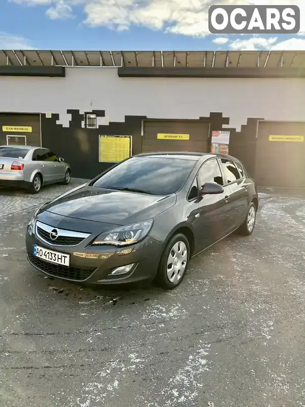 W0LPD6EC1AG050373 Opel Astra 2010 Хетчбек 1.36 л. Фото 1