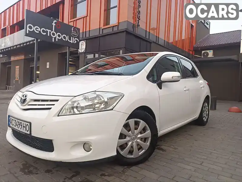 Хэтчбек Toyota Auris 2011 1.36 л. Ручная / Механика обл. Волынская, Луцк - Фото 1/21