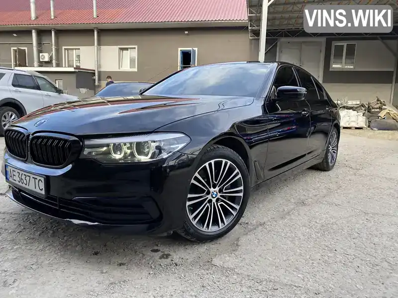 WBAJA5C51KWW16759 BMW 5 Series 2018 Седан 2 л. Фото 2