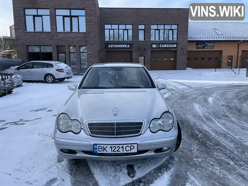 Седан Mercedes-Benz C-Class 2003 2.15 л. Автомат обл. Рівненська, Рівне - Фото 1/10