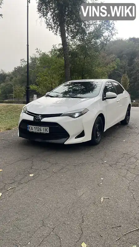 Седан Toyota Corolla 2018 1.8 л. обл. Киевская, Киев - Фото 1/21