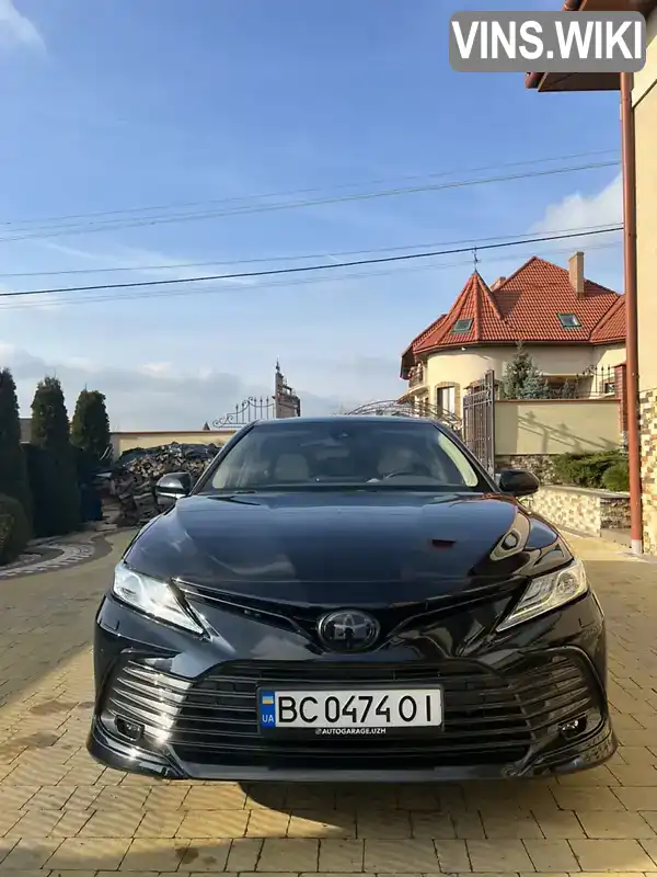 Седан Toyota Camry 2021 2.49 л. Автомат обл. Закарпатська, Ужгород - Фото 1/21