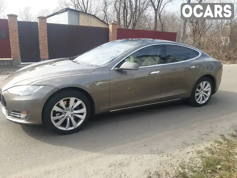 5YJSA1H26FF095076 Tesla Model S 2015 Лифтбек  Фото 2