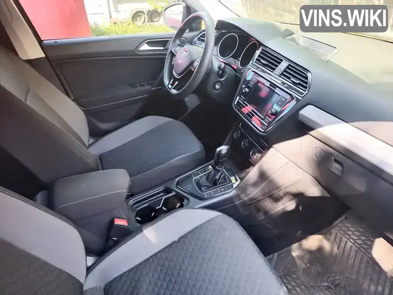 Позашляховик / Кросовер Volkswagen Tiguan 2019 1.98 л. Робот обл. Харківська, Харків - Фото 1/13