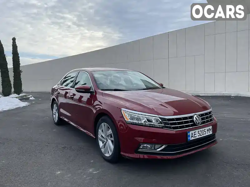 Седан Volkswagen Passat 2017 1.98 л. Автомат обл. Днепропетровская, Днепр (Днепропетровск) - Фото 1/12