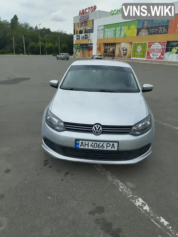 XW8ZZZ61ZCG019457 Volkswagen Polo 2011 Седан 1.6 л. Фото 3