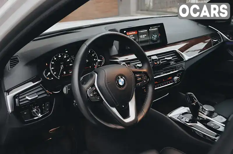 WBAJE7C57JWD52321 BMW 5 Series 2018 Седан 3 л. Фото 4