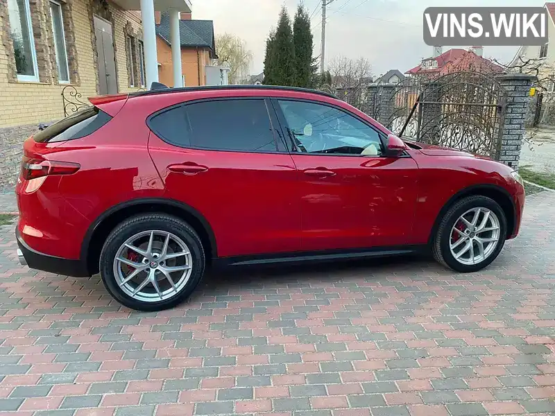 ZASFAKNN4J7B91591 Alfa Romeo Stelvio 2017 Позашляховик / Кросовер 2 л. Фото 2