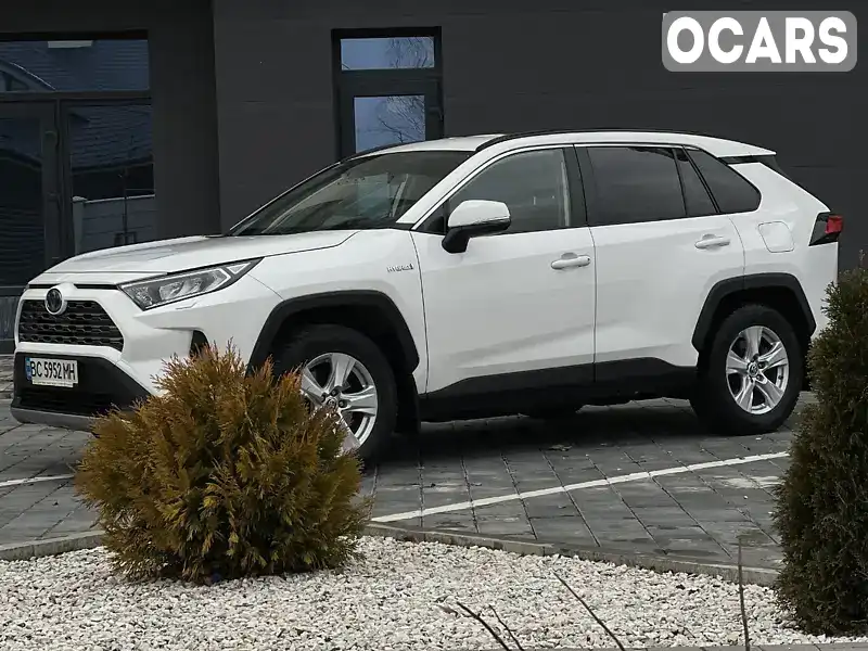 Позашляховик / Кросовер Toyota RAV4 2020 2.5 л. Варіатор обл. Львівська, Трускавець - Фото 1/21