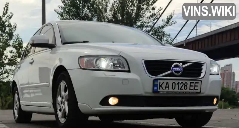 Седан Volvo S40 2011 2 л. Автомат обл. Київська, Київ - Фото 1/21