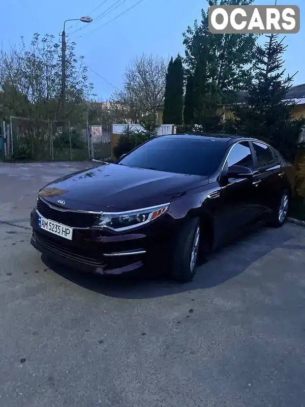 5XXGT4L35JG256377 Kia Optima 2018 Седан 2.36 л. Фото 2