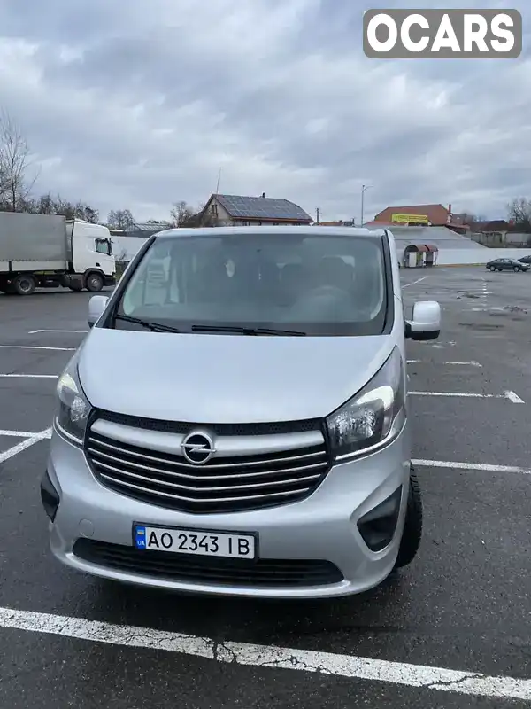 Минивэн Opel Vivaro 2015 1.6 л. Ручная / Механика обл. Закарпатская, Ужгород - Фото 1/21