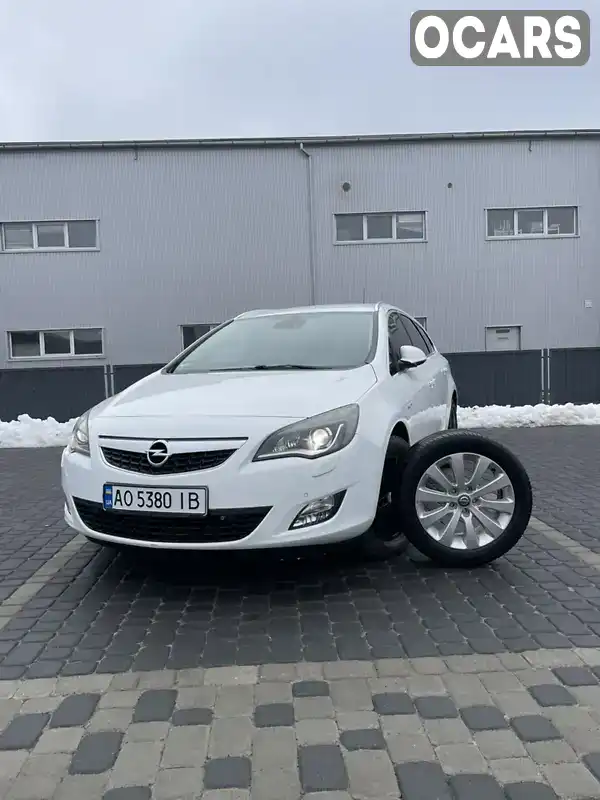 Універсал Opel Astra 2011 1.96 л. Ручна / Механіка обл. Закарпатська, Мукачево - Фото 1/19