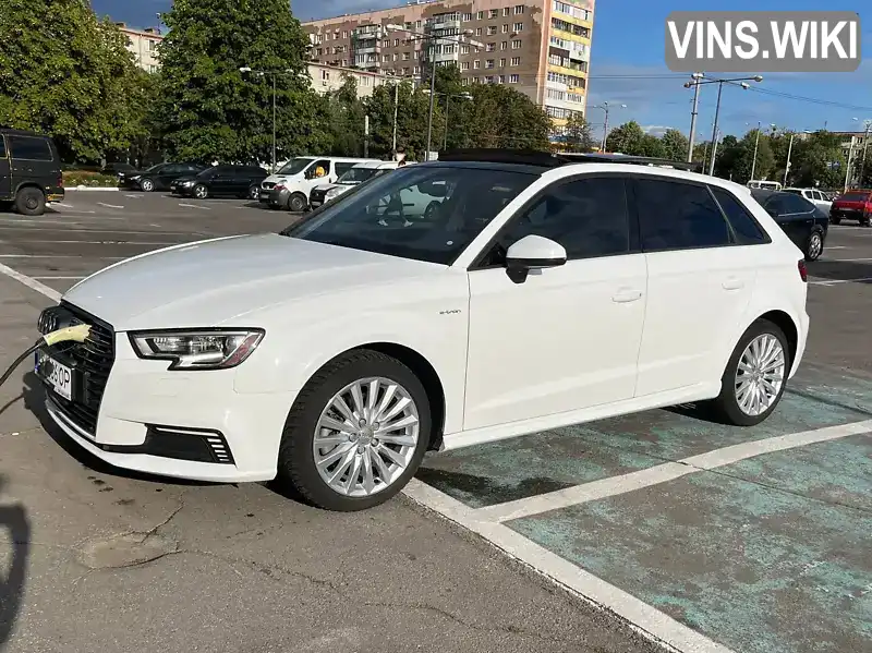 Хэтчбек Audi A3 2016 1.4 л. Автомат обл. Харьковская, Харьков - Фото 1/21