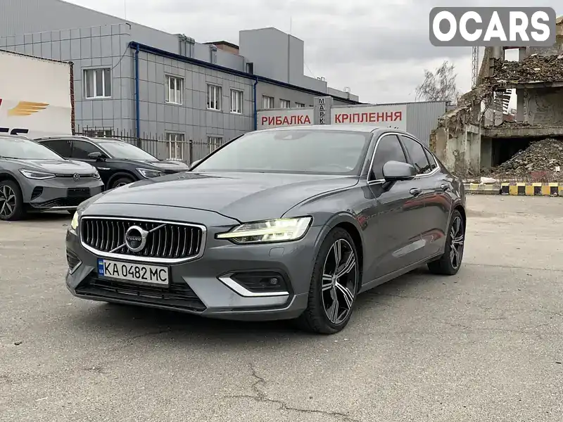 Седан Volvo S60 2019 2 л. Автомат обл. Київська, Київ - Фото 1/21