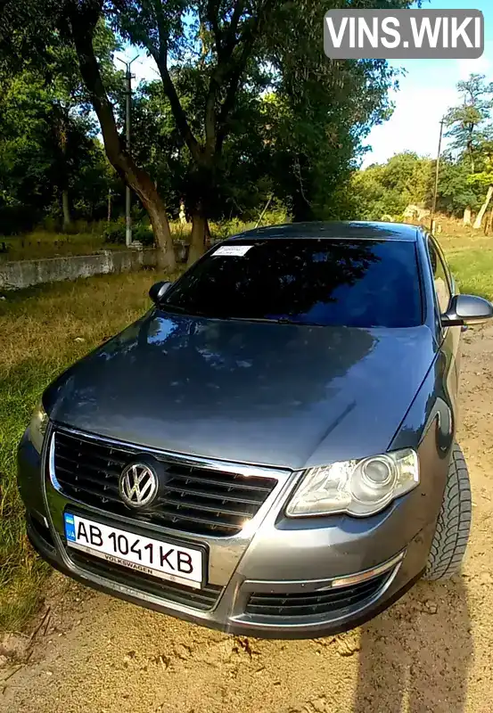 Седан Volkswagen Passat 2005 1.9 л. Ручная / Механика обл. Винницкая, Ямполь - Фото 1/10