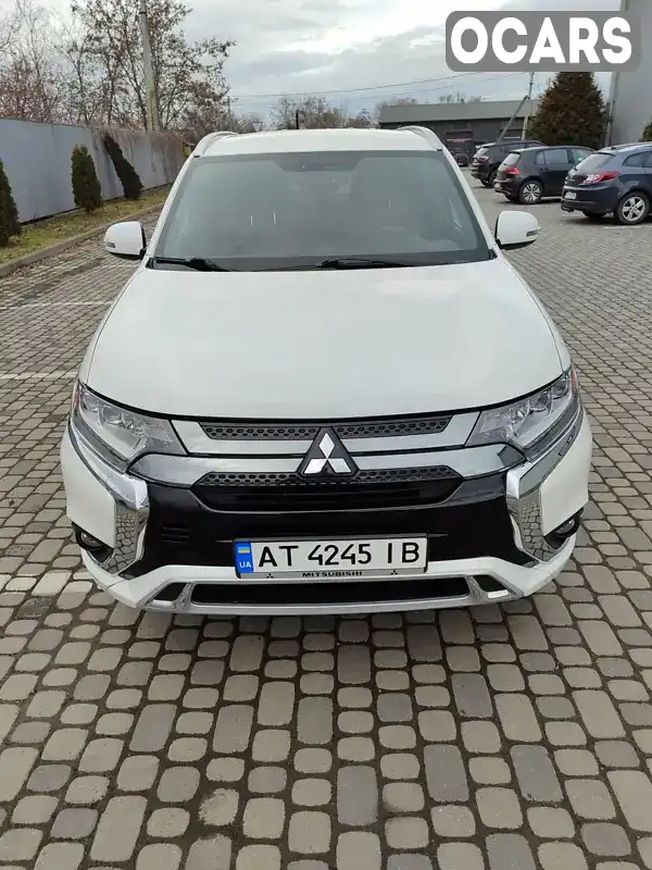 Позашляховик / Кросовер Mitsubishi Outlander 2019 2 л. Автомат обл. Івано-Франківська, Івано-Франківськ - Фото 1/21