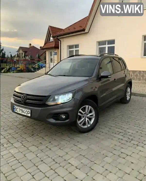 Позашляховик / Кросовер Volkswagen Tiguan 2012 2 л. Ручна / Механіка обл. Закарпатська, Ужгород - Фото 1/21