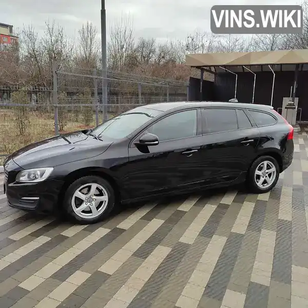 Универсал Volvo V60 2015 1.97 л. Автомат обл. Закарпатская, Ужгород - Фото 1/18