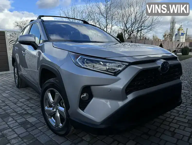 Позашляховик / Кросовер Toyota RAV4 2020 2.49 л. Автомат обл. Київська, Київ - Фото 1/21