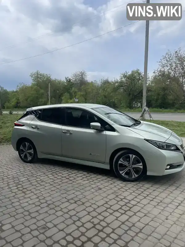 Хэтчбек Nissan Leaf 2018 null_content л. Автомат обл. Львовская, Трускавец - Фото 1/21