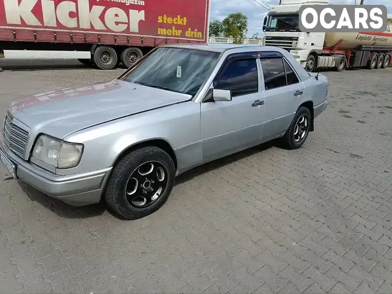 Седан Mercedes-Benz E-Class 1986 2.3 л. Ручна / Механіка обл. Чернівецька, Чернівці - Фото 1/19