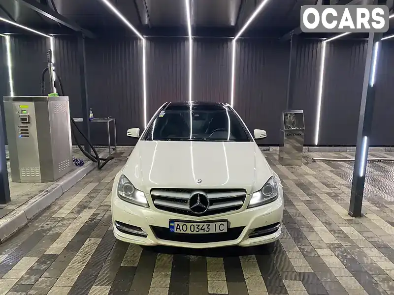 Купе Mercedes-Benz C-Class 2011 1.8 л. Автомат обл. Закарпатська, Ужгород - Фото 1/16