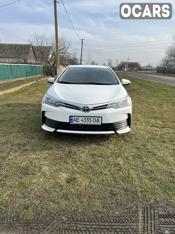 Седан Toyota Corolla 2018 1.33 л. Ручна / Механіка обл. Дніпропетровська, Дніпро (Дніпропетровськ) - Фото 1/17