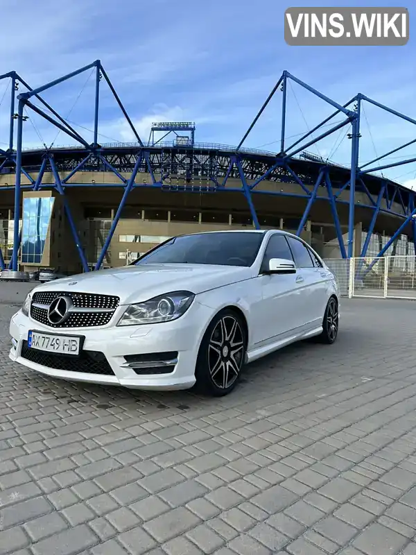 Седан Mercedes-Benz C-Class 2012 1.8 л. Автомат обл. Киевская, Киев - Фото 1/21