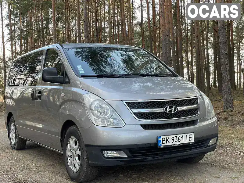 Мінівен Hyundai H-1 2011 2.5 л. Ручна / Механіка обл. Рівненська, Сарни - Фото 1/19