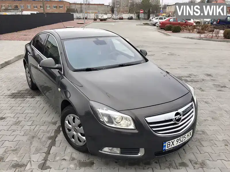 Седан Opel Insignia 2013 2 л. Ручна / Механіка обл. Хмельницька, Хмельницький - Фото 1/21