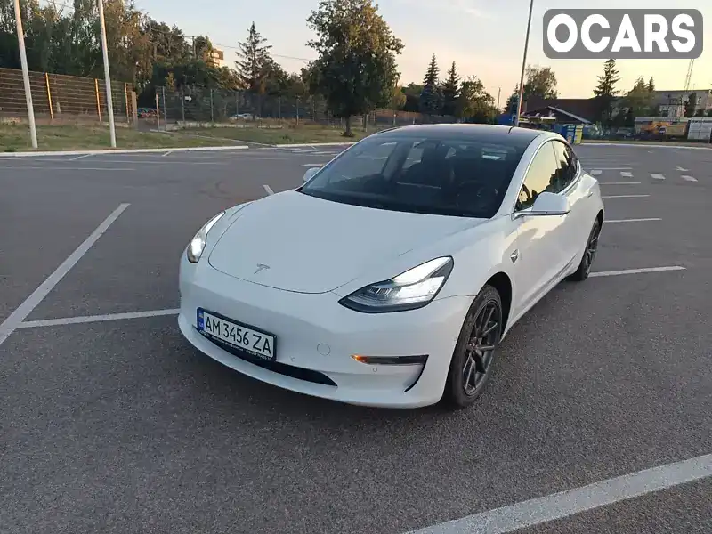 5YJ3E1EA2JF010666 Tesla Model 3 2018 Седан  Фото 1