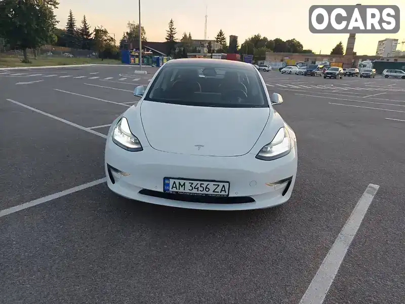 5YJ3E1EA2JF010666 Tesla Model 3 2018 Седан  Фото 2