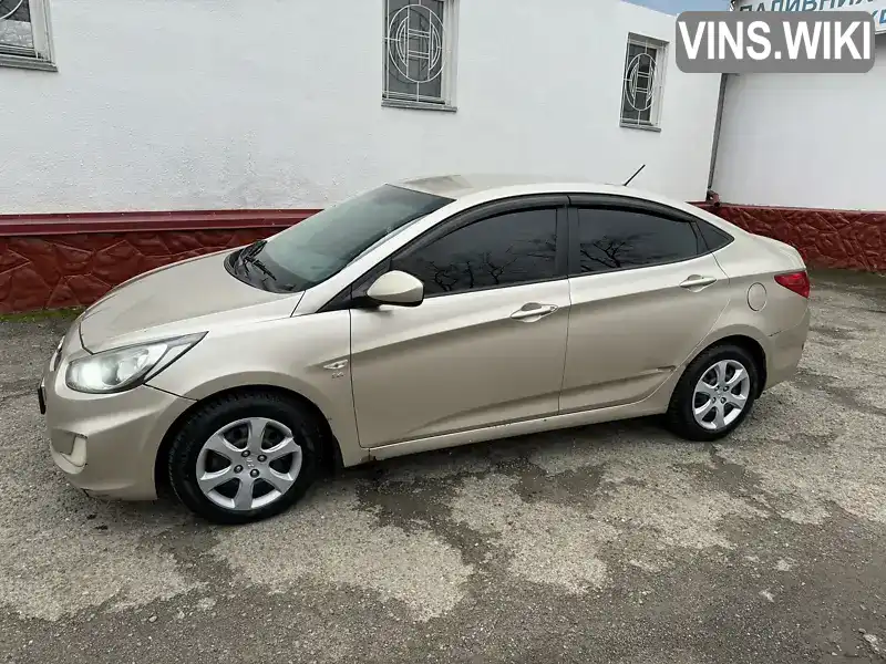 Седан Hyundai Accent 2011 1.59 л. Автомат обл. Чернівецька, Чернівці - Фото 1/17