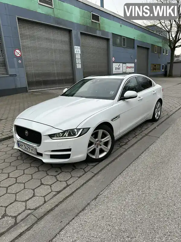 Седан Jaguar XE 2016 2 л. Автомат обл. Житомирська, Житомир - Фото 1/12